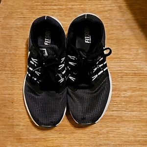 Nike Fiesole black shoes